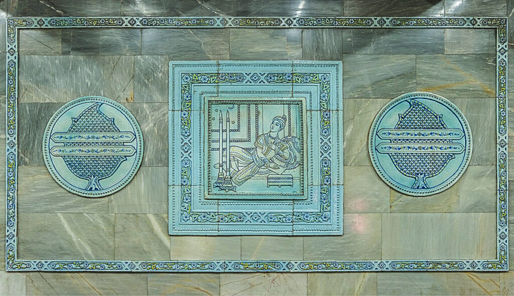 Cerámica azul y blanca metro Tashkent