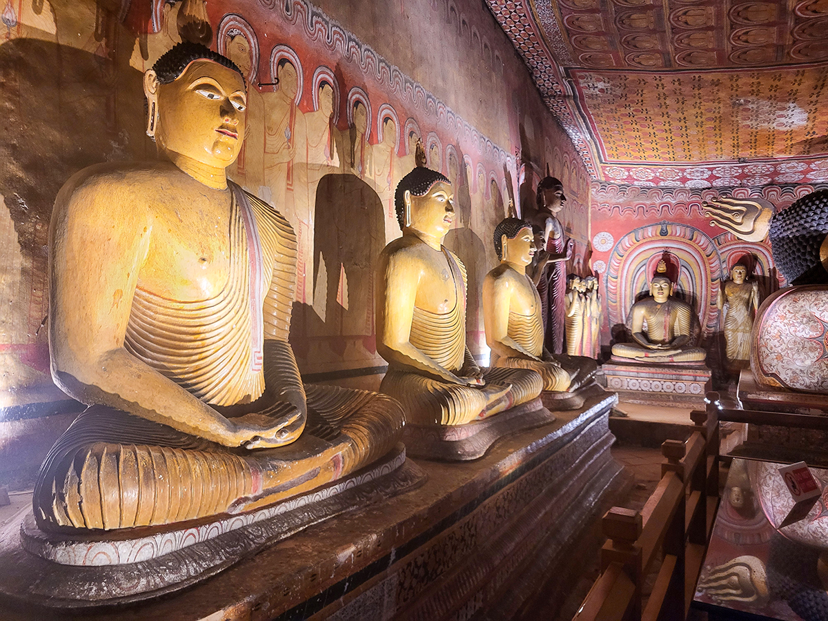tallas de Buda en Dambulla