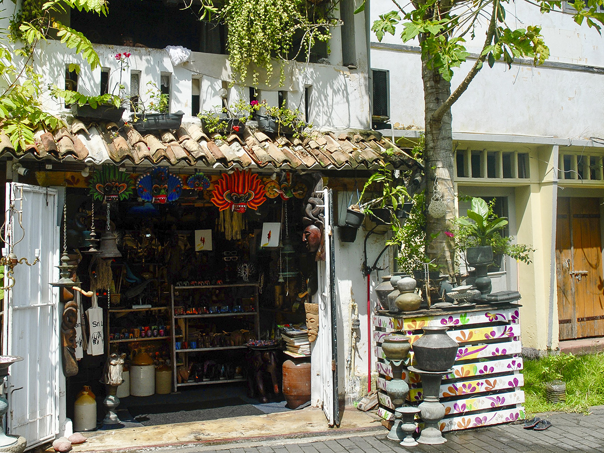 Tienda de souvenirs en Galle