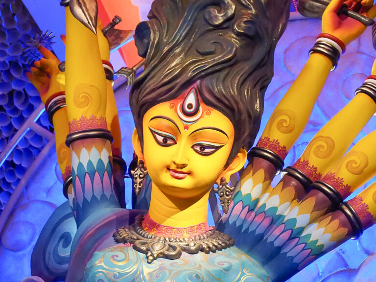 Durga Puja: El Festival que Transforma Calcuta en un Espectáculo de Arte y Devoción